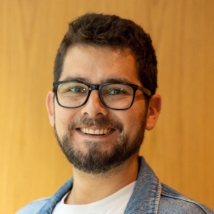 Dr Daniel Araya-Ríos